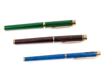 SHEAFFER
3 stylos plume Targa : laque marbré rouge
