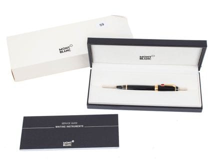 MONTBLANC
Stylo plume Boheme, résine noire et attr