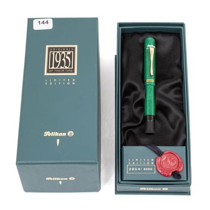 PELIKAN
Stylo plume 1935 Jade Green, série limitée