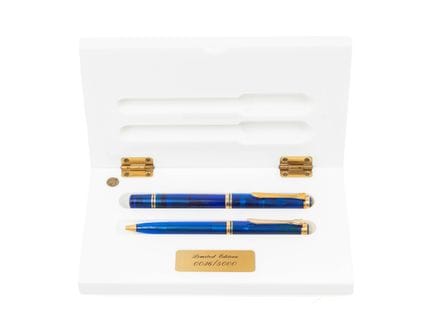 PELIKAN
Parure stylo plume Blue Ocean (36/5000) + 