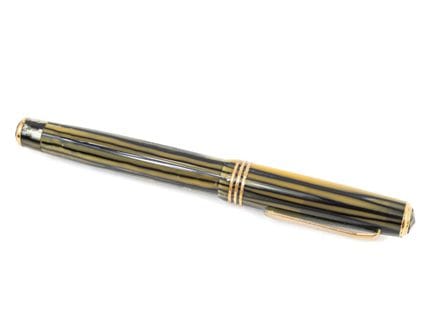 AURORA
8.8 black with gold-plated cap.

Appraised 