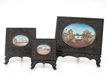 INDE, XIXE SIÈCLE
Lot de trois miniatures indienne