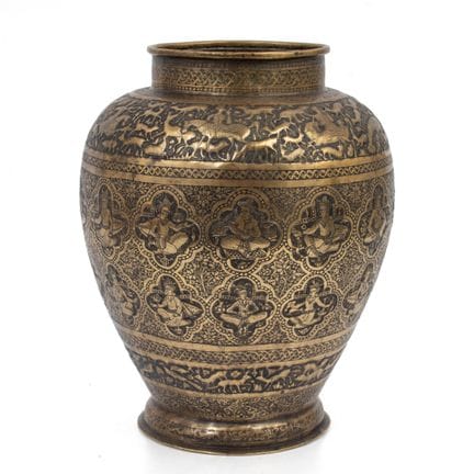 IRAN, PÉRIODE QAJAR, VERS 1900.
Grand vase en lait
