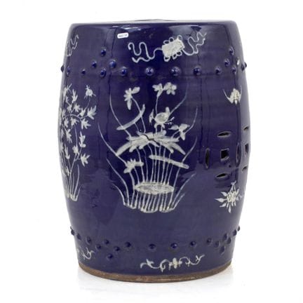 CHINA - 20TH CENTURY
Stool

porcelain, blue

Exper