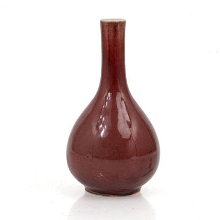 CHINA - 19TH CENTURY
Bottle-shaped vase

Red-glaze