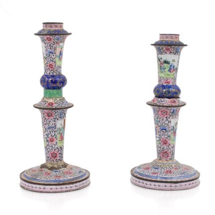 CHINA, GUANGZHOU, EARLY 19TH CENTURY
Pair of candl