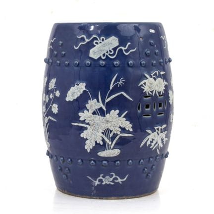 CHINA - 20TH CENTURY
Garden stool 

made of porcel