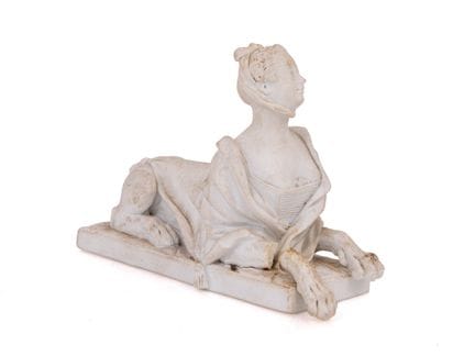 SEVRES
La señora du Barry representada como una es