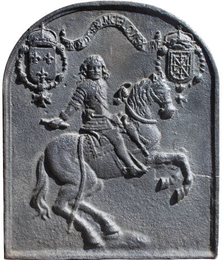 IN STILE XVII SECOLO
Piastra da camino 

in ghisa 
