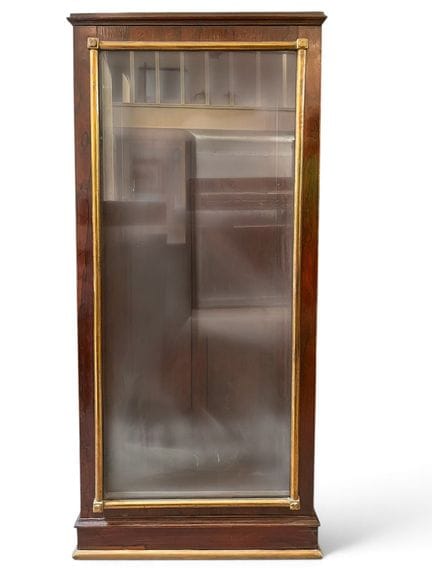 OBRA DE FINALES DEL SIGLO XIX
Vitrina de coleccion