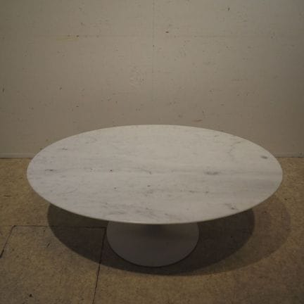 Eero Saarinen 1910–1961 / Knoll International: Cof