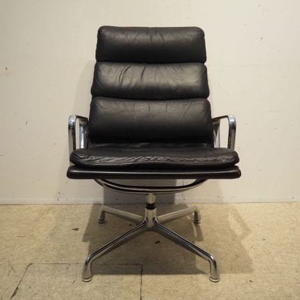 Charles and Ray Eames 1907–1978 / Herman Miller: V