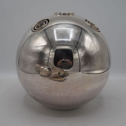 Lino Sabattini 1925–2016: Ball-shaped vase, circa 