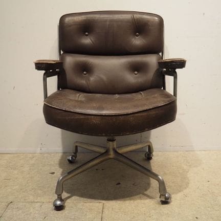 Charles &amp; Ray Eames / Mobilier International: 