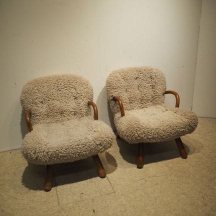 Arnold Madson 1907–1989: Pair of armchairs, “Clam”