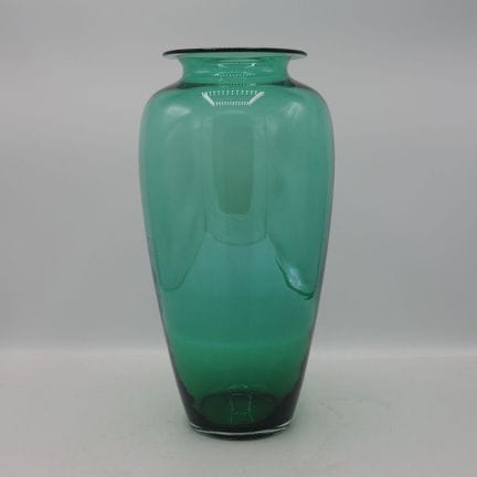 Murano: Eiförmige Vase, mundgeblasenes, grün getön