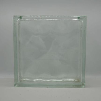 Vase, um 1970, aus einem Glasblock gefertigt, H: 3