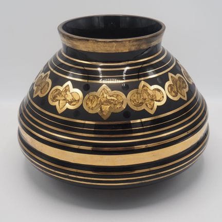 Boom: Art-Déco-Vase, schwarzes Hyalitglas, nicht m