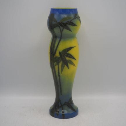 Vase im Art-Deco-Stil um 1950 : Mundgeblasenes Gla