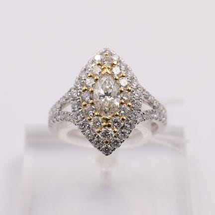 Marquise-Ring
Aus 18 Karat Weißgold (750), besetzt