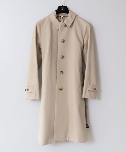 Trench Burberry

Trench in cotone e pelle.
 
Giacc