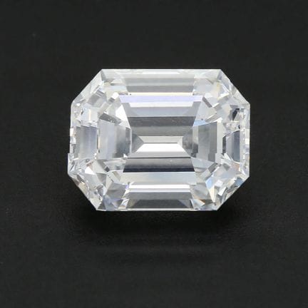 Diamante de 3,05 ct
Talla esmeralda de 3,05 ct. Co