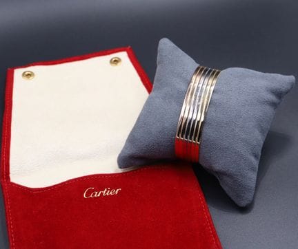 Bracciale bangle "Doppia C" di Cartier
Bracciale "