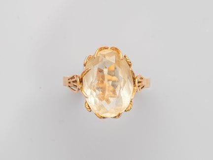 750°/°° (18K) yellow gold ring, set with a faceted