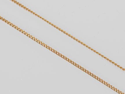 375°/°° yellow gold chain, curb link style. 1.79 g