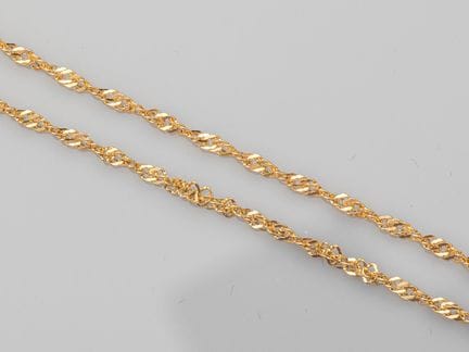 Beautiful 750°/°° (18K) yellow gold chain with twi