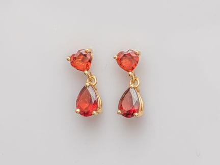 Ein Paar Ohrringe aus 750°/°° (18 K) Gelbgold, jed