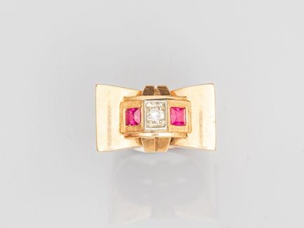 Tank-Ring aus 750°/°° (18 K) Zweifarbgold, besetzt