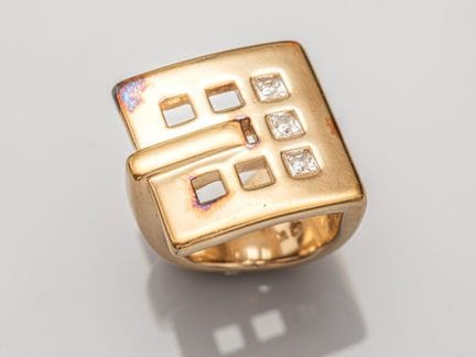 585°/°° gold signet ring, openwork with squares, s