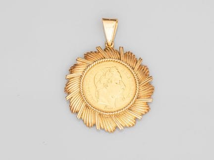 750°/°° (18K) yellow gold pendant, set with a 20 F