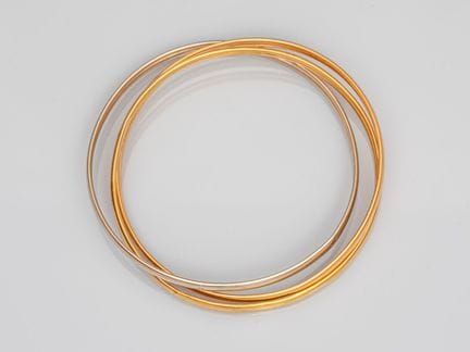 Armband mit drei Ringen aus dreifarbigem Gold, 750