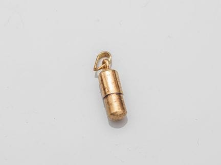 Anhänger in Form einer „Pille“ aus 750°/°° (18 K) 