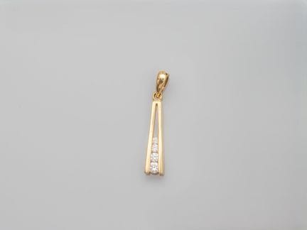 750°/°° (18K) yellow gold pendant, set with four s
