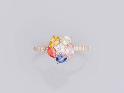Delicate flower ring in 750°/°° (18K) rose gold, s
