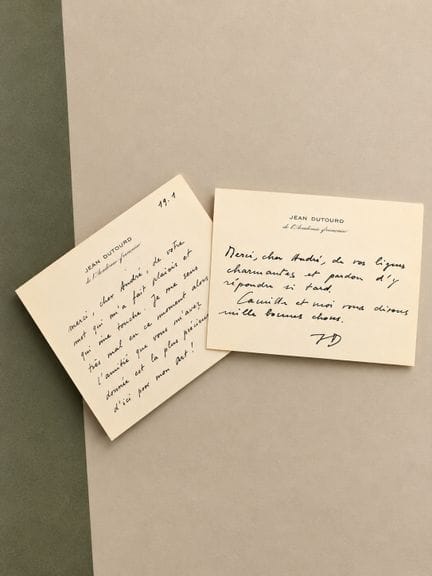 DUTOURD Jean : 2 cartes autographes signées. Il re