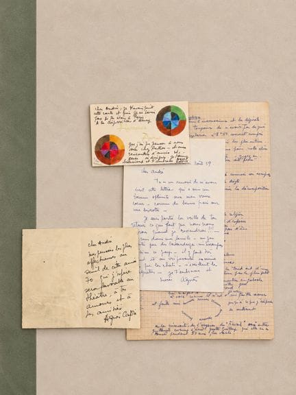 CAPRI Agnès : 2 lettres et 2 cartes autographes si