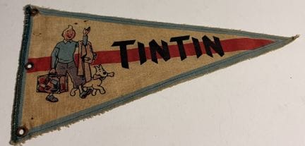 Tim und Struppi – Wimpel: Tim mit einem Koffer und