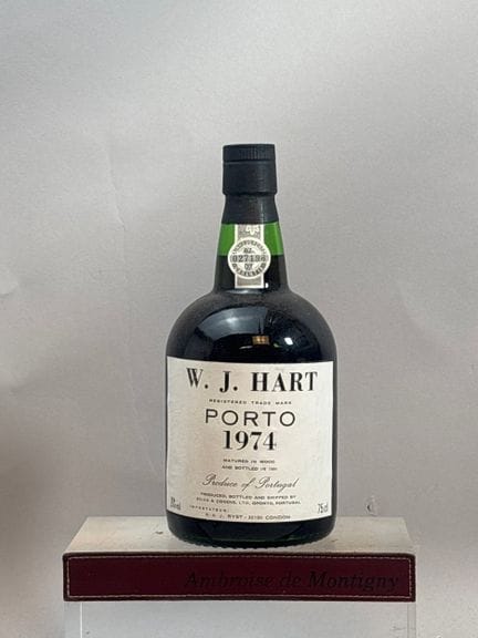 1 Flasche PORTO W. J. HART 1974, abgefüllt 1991