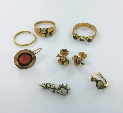 Lot de bijoux or 750 millièmes comprenant : une ba