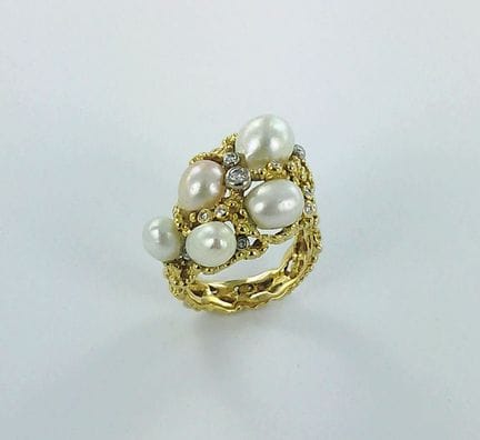GILBERT ALBERT.
Bague or 750 millièmes sertie de c