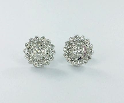 Par de pendientes de oro blanco de 750 milésimas c
