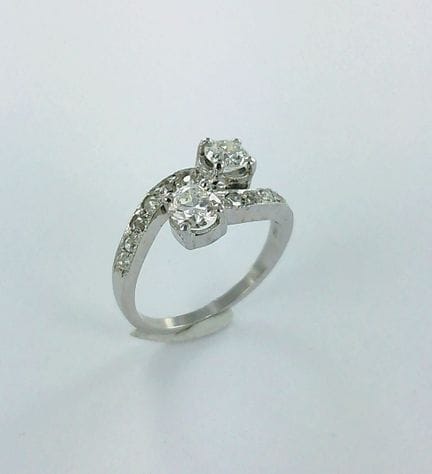 Anillo de oro blanco con dos diamantes «Toi et Moi