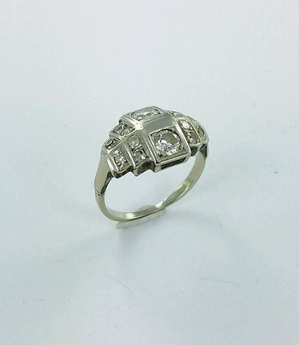 Bague or gris 750 millièmes et platine sertie de d