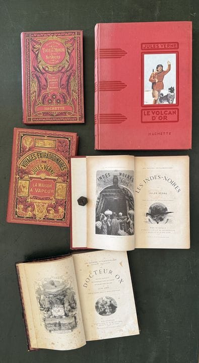 VERNE (Jules) 5 titles:
- Around the World in Eigh