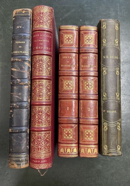 4 LIBROS EN TAPA DURA:
- AICARD (Jean). La canción