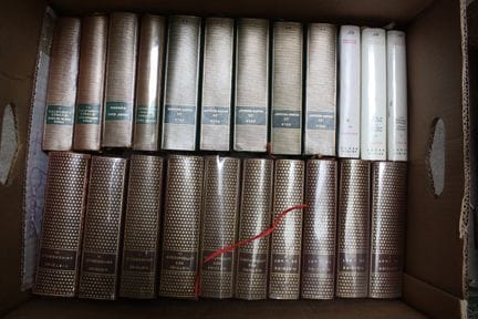 LA PLEIADE.
Set of 3 boxes containing 75 volumes, 